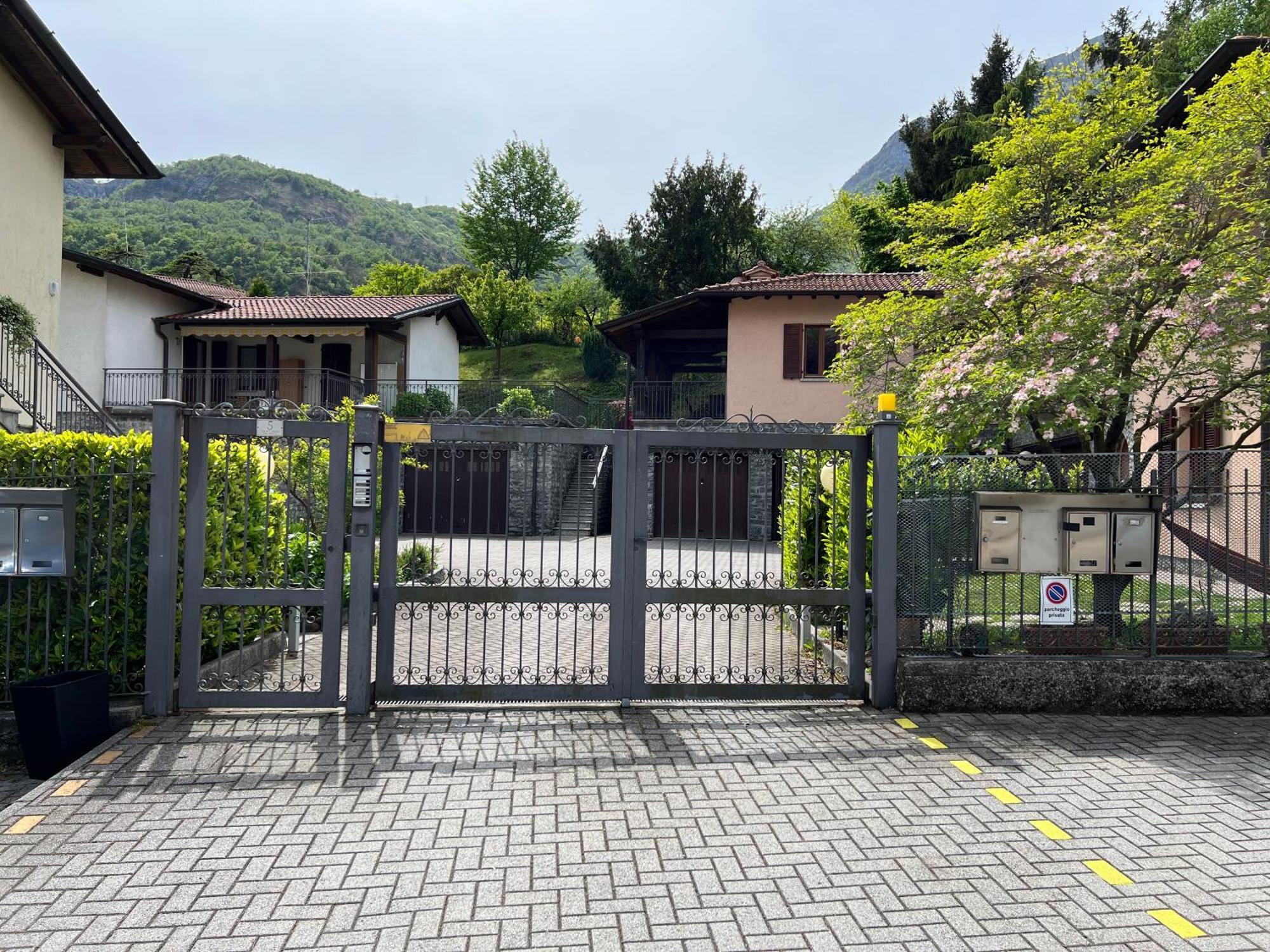 L'Acero Rosso - Giardino Privato E Box Auto Villa Menaggio Exterior foto