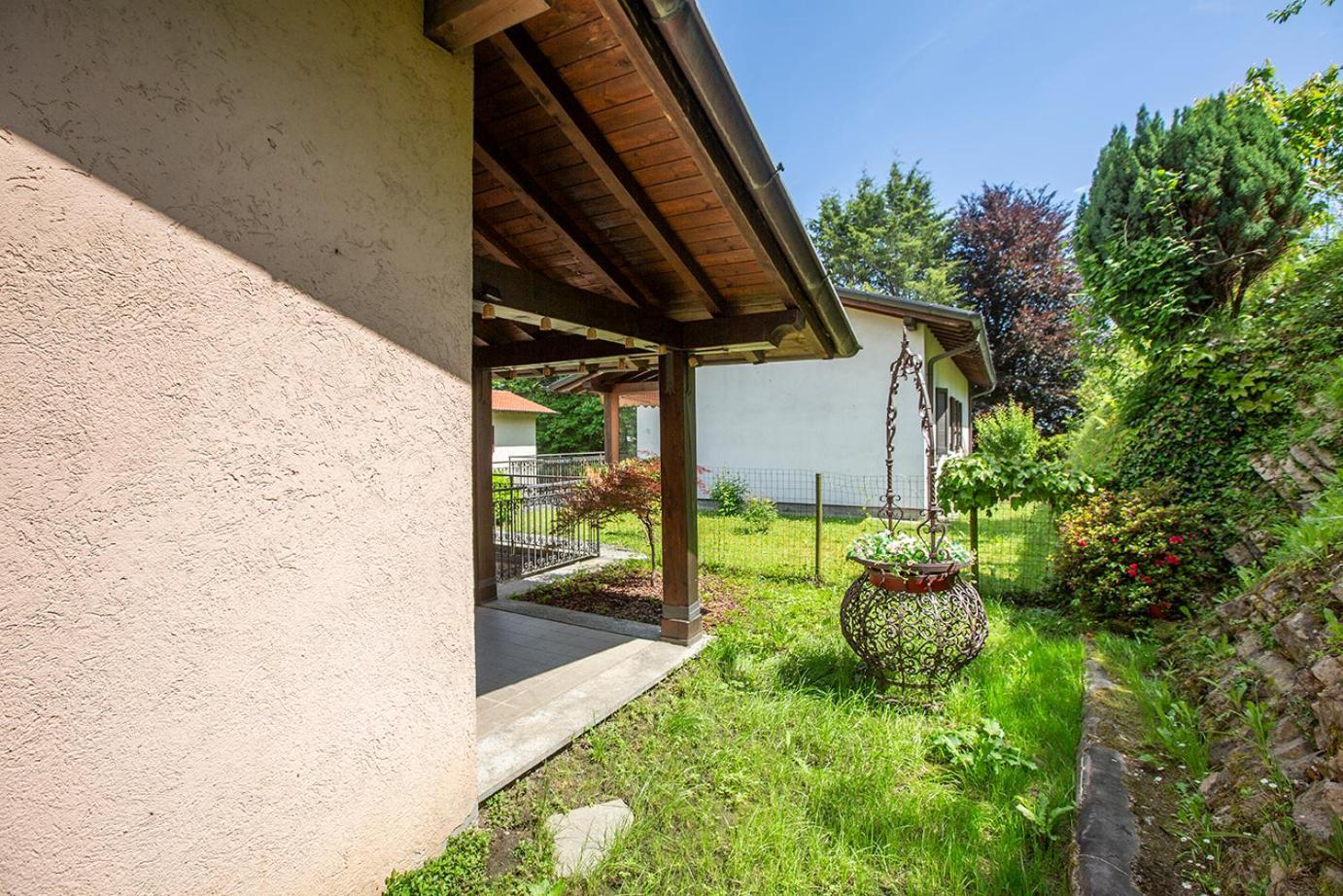 L'Acero Rosso - Giardino Privato E Box Auto Villa Menaggio Exterior foto